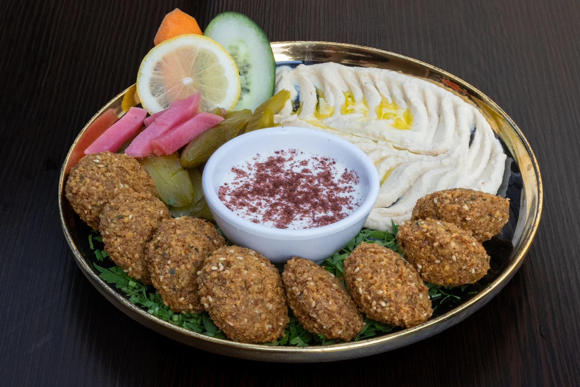 FALAFEL TELLER